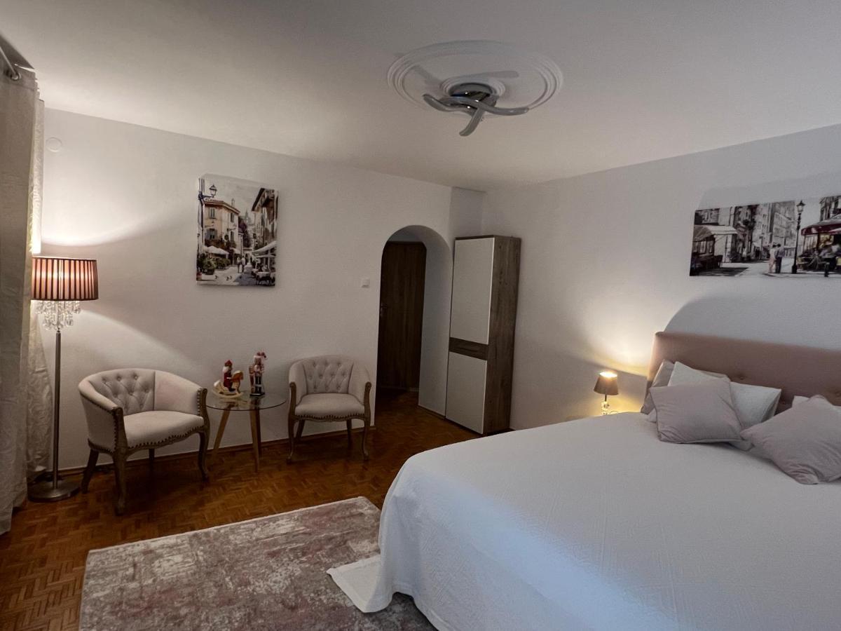 Louis & Elza Old Town Romantic Apartments Wrocław Extérieur photo